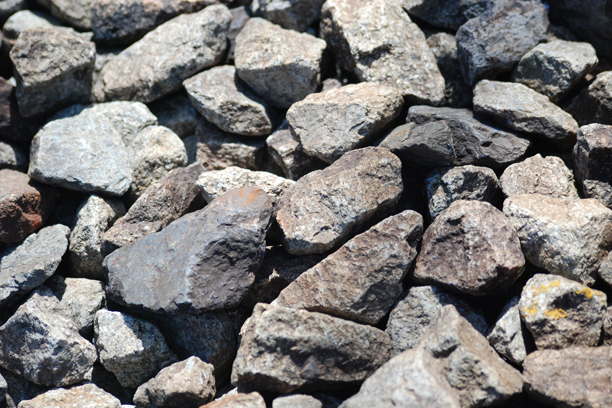 材料の砕石とはどんな素材？